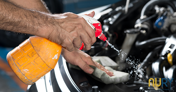 Cách vệ sinh buồng máy ô tô