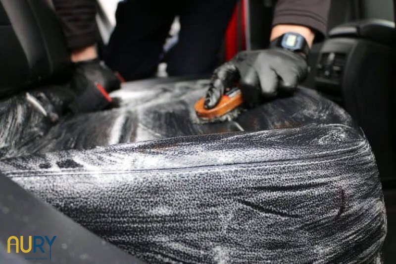 Nước rửa ghế xe ô tô